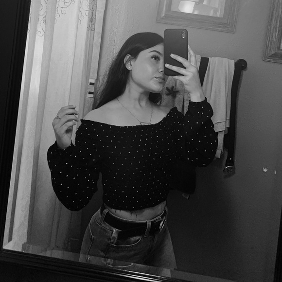 Meet your Posher, Vanessa - Picture 1 of 1